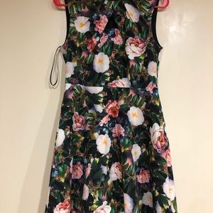 Floral dress, petite size us6/uk10